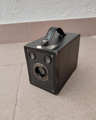 vecchia macchina fotografica KODAK BROWNIE Six 20