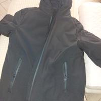 Giaca inverno antipioggia .