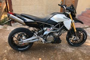 Aprilia Dorsoduro 750