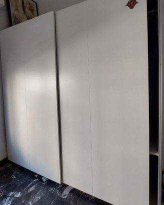 Armadio guardaroba bianco ante scorrevoli Ikea