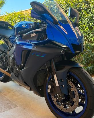 Yamaha R1 2023 Solo 600km