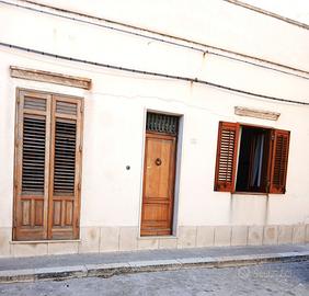 Casa indipendente in via Lungomare Duilio 2