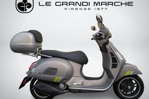 Vespa 300 GTS Super Tech