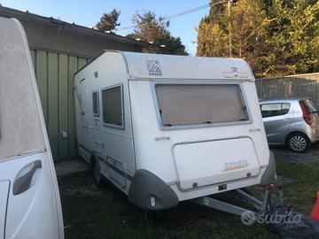 Roulotte Knaus 6005 4 posti pronta a partire. 