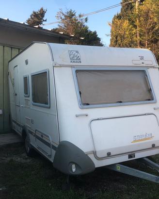 Roulotte Knaus 6005 4 posti pronta a partire. 