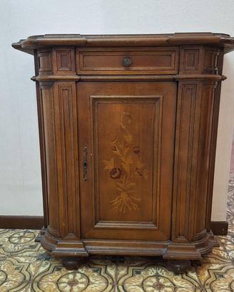 Mobiletto antico in legno