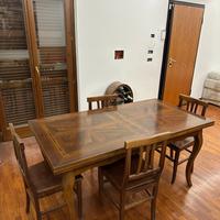 Tavolo legno allungabile  con sedie