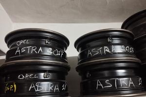 Cerchi in ferro Opel Astra 16 pollici usati