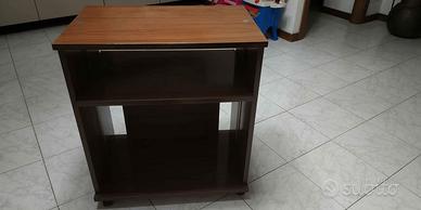 Mobiletto porta tv, con ripiani e sportelli