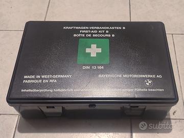 Box first aid BMW anni ’90 originale mai aperto
