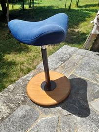 Sgabello Stokke tessuto azzuro