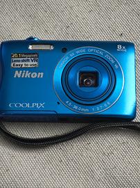 fotocamera Nikon coolpix S3700 guasta