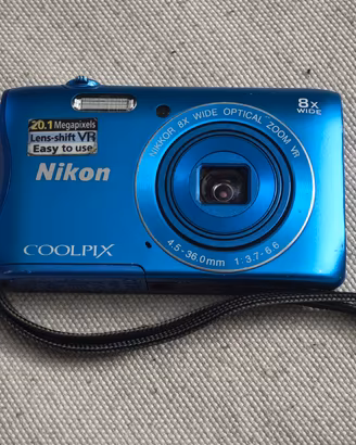 fotocamera Nikon coolpix S3700 guasta