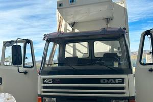 camion frigorifero DAF 45