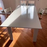 Tavolo da pranzo allungabile