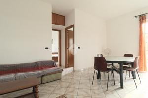 4 LOCALI A ISOLA DI CAPO RIZZUTO