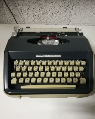 Macchina da scrivere portatile