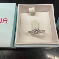 Anello solitario