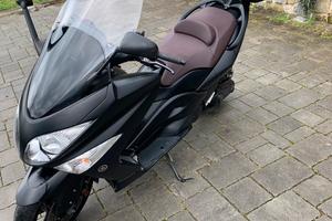 Yamaha TMAX