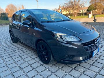 Opel Corsa bicolor