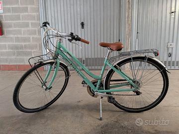 Bianchi Rubino da donna colore celeste Bianchi