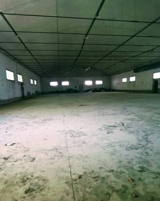 Immobile di 3000 m² con 2 locali a Terni