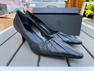 Scarpa nera donna décolleté tacco basso n. 39