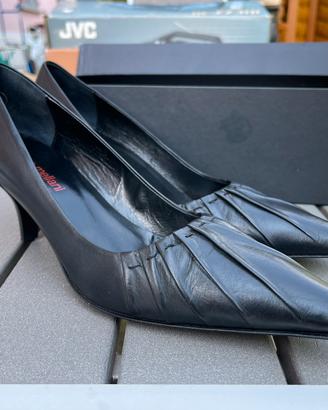 Scarpa nera donna décolleté tacco basso n. 39