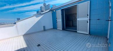 PE DC14 Attico 50 mt dal mare