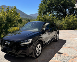 Audi q2 black