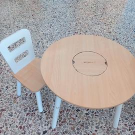 Tavolino legno con sedia