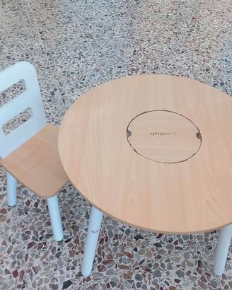 Tavolino legno con sedia