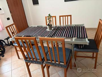 Tavolo e sedie