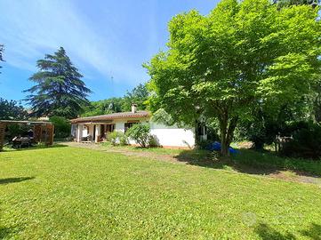 VILLA SINGOLA A RIGNANO FLAMINIO