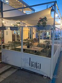 PEDANA /VERANDA PROFESSIONALE  CON VETRI  E VELA