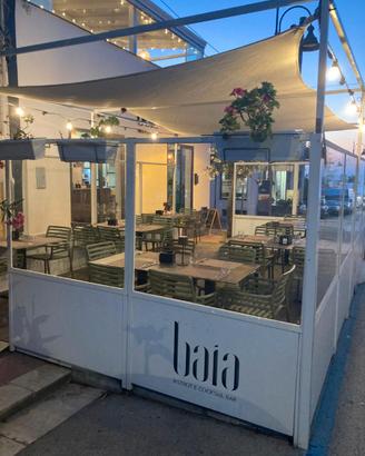 PEDANA /VERANDA PROFESSIONALE  CON VETRI  E VELA