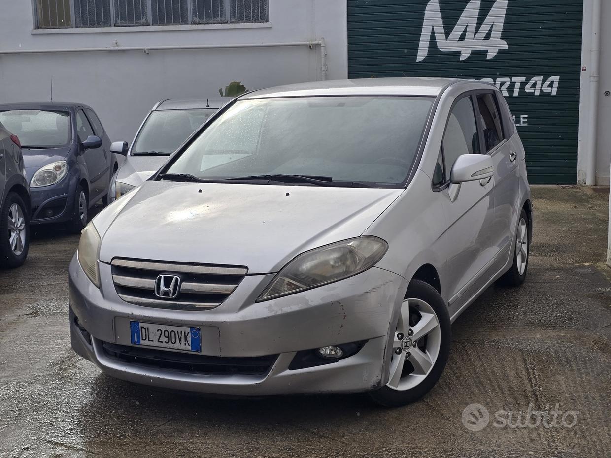 Honda FR-V