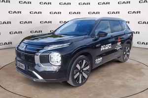 Mitsubishi Outlander PHEV 2.4L PHEV INTENSE