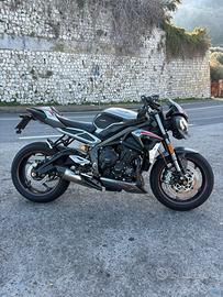 Triumph Street Triple 765 RS