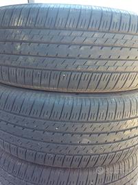 Gomme treni completi e non diverse marche e misure