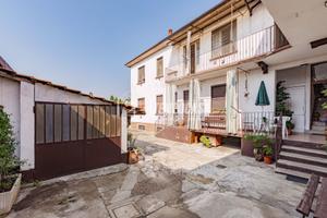 Villa trifamiliare