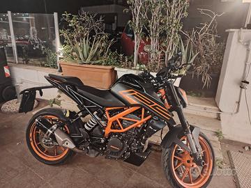 KTM Duke 125 2022