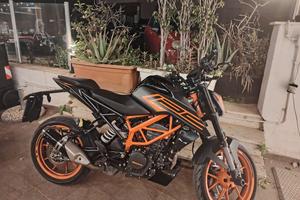 KTM Duke 125 2022