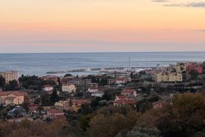 Pietra ligure si propone villa con vista mare