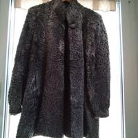 Pelliccia Astrakan Grigia in perfette condizioni