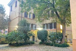 2 LOCALI A ROMA