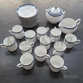 TAZZINE PZ. 12 + 2 WEDGWOOD BIANCA BORDO BLU