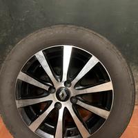 Cerchi con gomme complete Renault