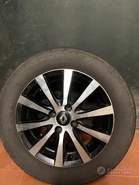 Cerchi con gomme complete Renault