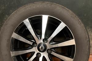 Cerchi con gomme complete Renault